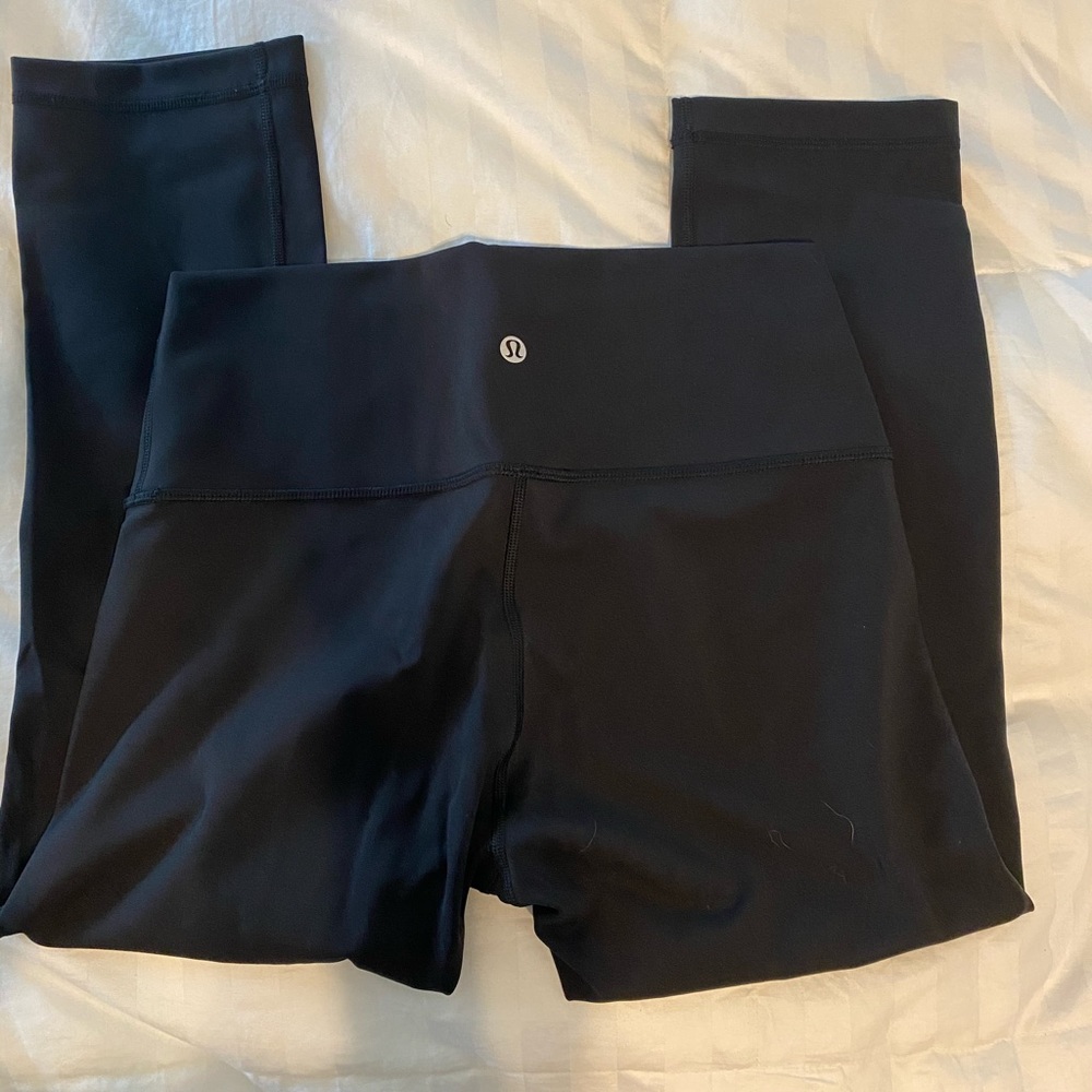 Lululemon Wunder Under size 8